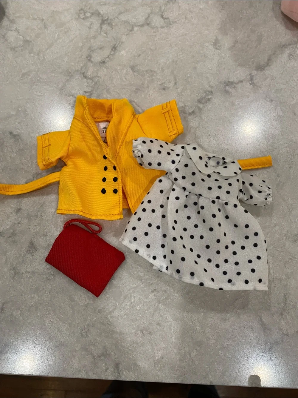 Lot of Disney Nuimos Daisy Duck and Minnie Mouse and 4 Outfits